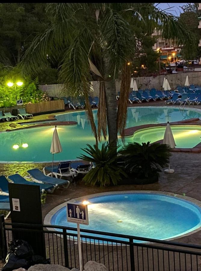 Festival Village سالو المظهر الخارجي الصورة